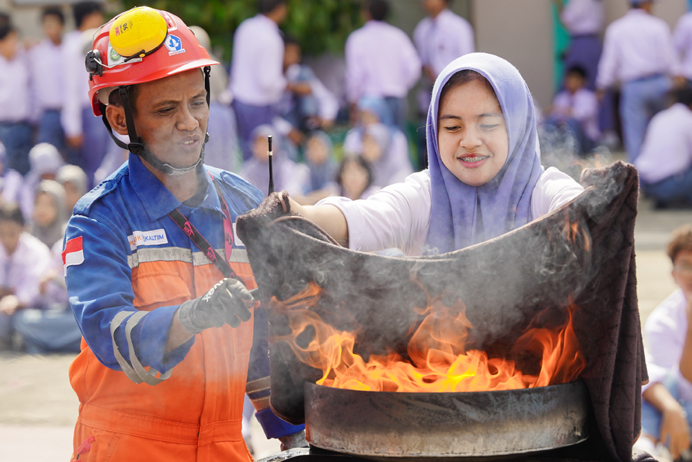 Edukasi Tanggap Bencana, Pupuk Kaltim Dorong Siswa YPK Jadi Pelopor Budaya Keselamatan