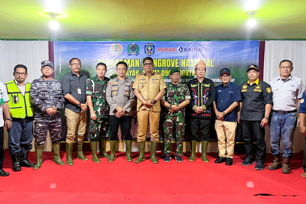 Sukseskan Penanaman Mangrove Bersama TNI secara Nasional, Pupuk Kaltim Salurkan 10 Ribu Bibit